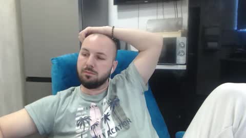 Julian online show from March 13, 12:07 am