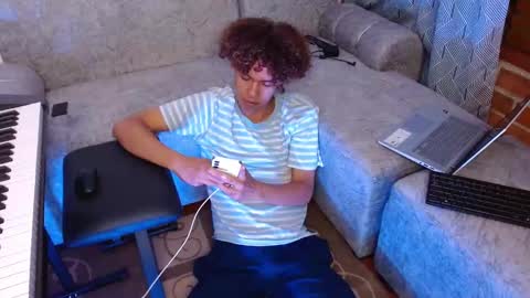 Nickolas Muoz online show from January 16, 3:56 am
