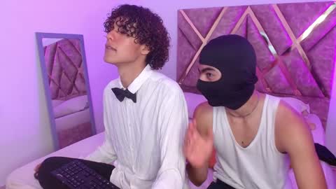 Nickolas Muoz online show from February 6, 1:10 pm