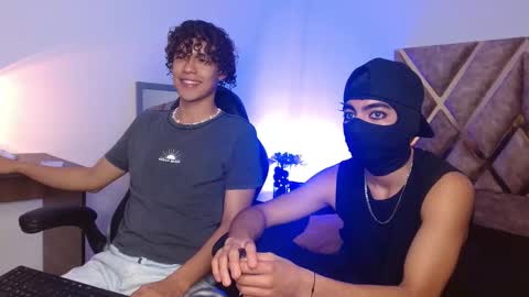 Nickolas Muoz online show from February 23, 1:49 pm