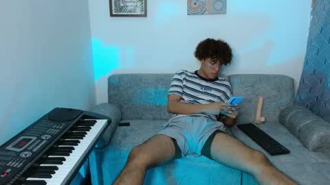 Nickolas Muoz online show from January 13, 9:09 pm