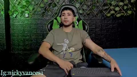Snapshot of nicky_vance chatting on October 13, 8:15 pm nicky online show from October 13, 8:15 pm