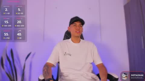 Nicky  online show from November 9, 6:34 pm