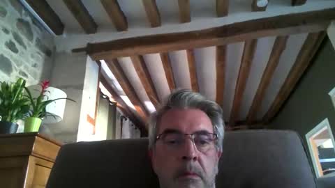 Nico online show from May 25, 8:20 am