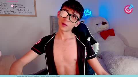 nico  online show from April 3, 8:49 pm