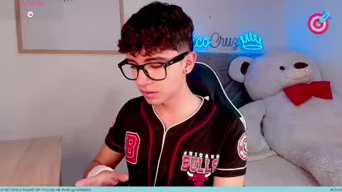 nico  online show from April 13, 8:31 pm