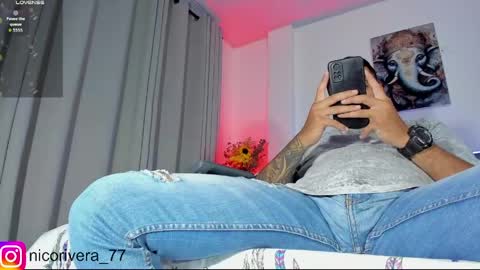 Nicolas online show from April 22, 3:02 am