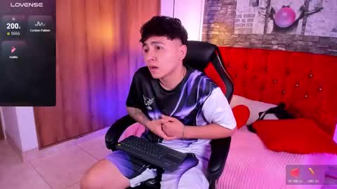 nicolas_james_sc online show from March 23, 1:50 pm