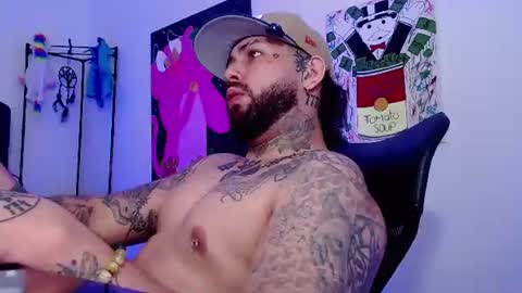nicolas online show from June 18, 3:52 am