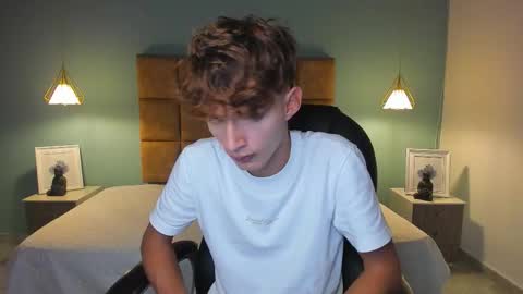 nicolasferrer18 online show from November 15, 7:16 pm