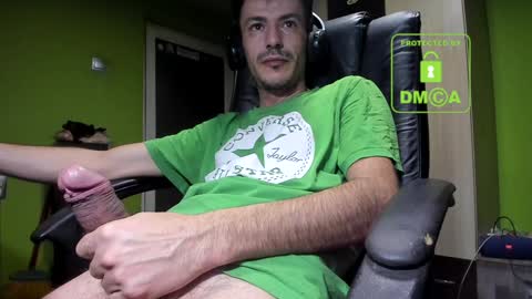 Snapshot of nicolasguy chatting on February 4, 4:59 am L. Nicolas online show from February 4, 4:59 am