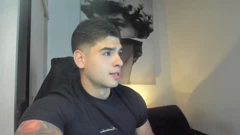 Snapshot of nicolasmuscle chatting on February 2, 1:45 am Andres online show from February 2, 1:45 am