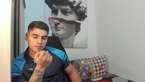 Snapshot of nicolasmuscle chatting on December 16, 1:53 am Andres online show from December 16, 1:53 am