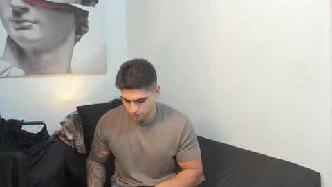 Snapshot of nicolasmuscle chatting on December 20, 7:55 am Andres online show from December 20, 7:55 am