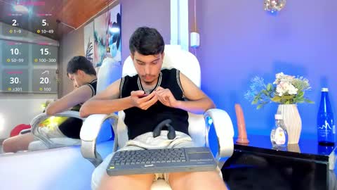 Nicolas Rey online show from November 15, 5:42 am