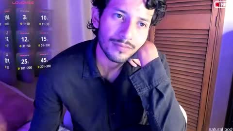 Snapshot of nicolasrodrii chatting on October 18, 10:37 pm nicolasrodrii online show from October 18, 10:37 pm