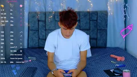 nicolastorres__ online show from April 13, 8:48 am