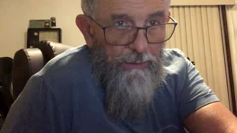 Snapshot of nightmoves1970 chatting on October 22, 4:16 am nightmoves1970 online show from October 22, 4:16 am