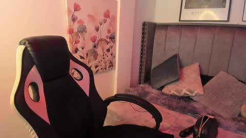 Snapshot of niick_twink chatting on September 21, 3:06 am niick_twink online show from September 21, 3:06 am