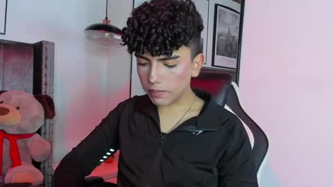 Snapshot of niick_twink chatting on September 15, 7:37 pm niick_twink online show from September 15, 7:37 pm
