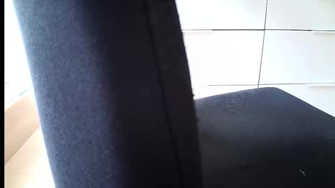 nikiliu online show from March 10, 11:05 am