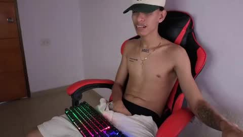 niklaus_wolf online show from May 9, 6:31 pm
