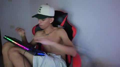 niklaus_wolf online show from May 8, 5:41 am
