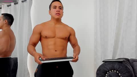 Snapshot of niklause_froid chatting on January 13, 12:35 pm niklause_froid online show from January 13, 12:35 pm