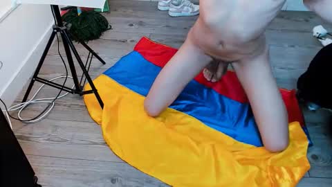 Niko Kael online show from February 2, 4:33 am