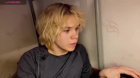 nikolasbucks online show from February 18, 9:01 pm