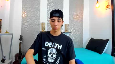 Snapshot of nikolay_gregori chatting on March 5, 4:57 am online show from March 5, 4:57 am