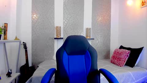 Snapshot of nikolay_gregori chatting on March 9, 4:16 am online show from March 9, 4:16 am