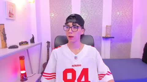 Snapshot of nikolay_gregori chatting on October 5, 4:27 am online show from October 5, 4:27 am
