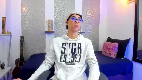 Snapshot of nikolay_gregori chatting on February 12, 5:05 am online show from February 12, 5:05 am