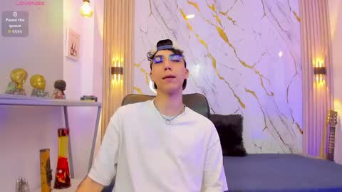    online show from April 26, 3:59 am