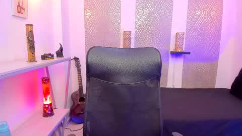 Snapshot of nikolay_gregori chatting on September 26, 4:54 am online show from September 26, 4:54 am