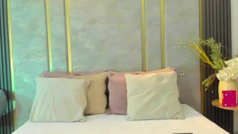 Snapshot of nikostone chatting on October 4, 6:51 am Niko Stone online show from October 4, 6:51 am