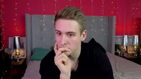 Nick online show from March 12, 9:03 pm