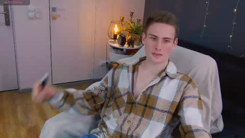 Nick online show from March 11, 8:53 pm
