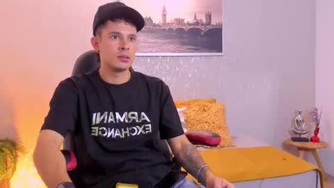 Snapshot of nils_saint chatting on September 28, 12:52 am Nils online show from September 28, 12:52 am