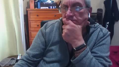 Dennis online show from November 13, 3:28 pm