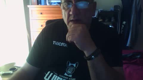 Snapshot of nionios67 chatting on September 29, 3:19 pm Dennis online show from September 29, 3:19 pm