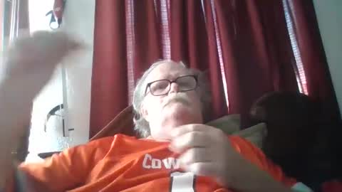 Snapshot of nipplechaser chatting on December 5, 6:45 pm nipplechaser online show from December 5, 6:45 pm
