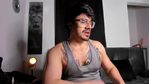 Snapshot of nipsfetich chatting on October 16, 3:36 am Steven online show from October 16, 3:36 am
