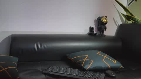 Snapshot of nixon347932 chatting on October 13, 4:51 am Nicolas Muscle online show from October 13, 4:51 am