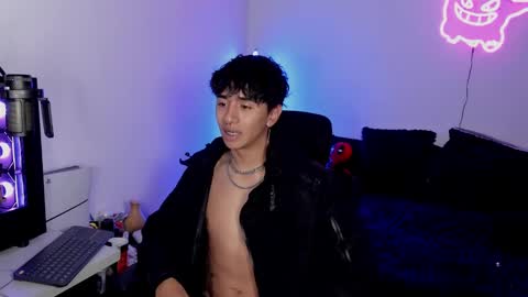 Noa online show from September 18, 6:54 pm