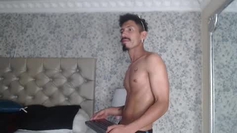 Noah online show from March 9, 2:16 am