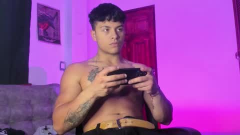 noah_223 online show from February 7, 5:47 am