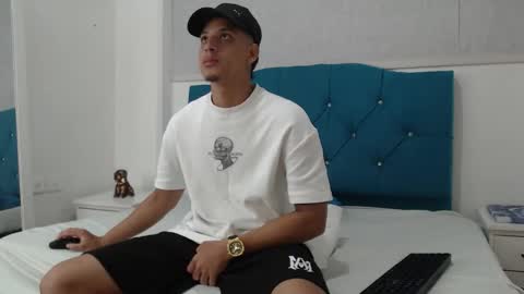 noah_blackk online show from March 15, 3:07 pm