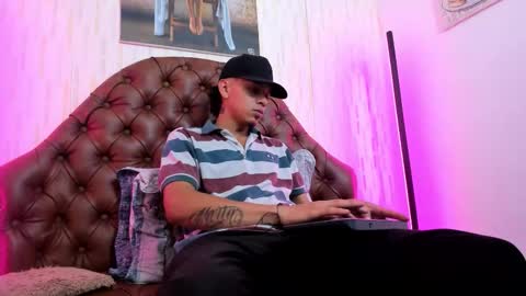 Noah Blake online show from October 27, 2:14 am